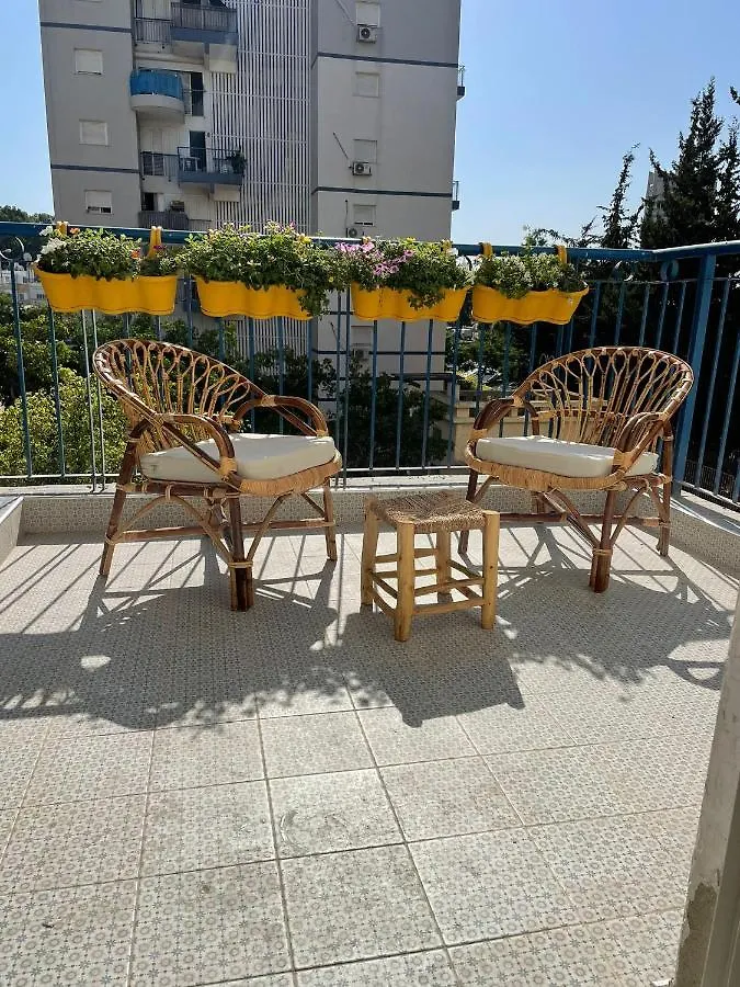 נופש ליד הים בת גלים Apartment Haifa