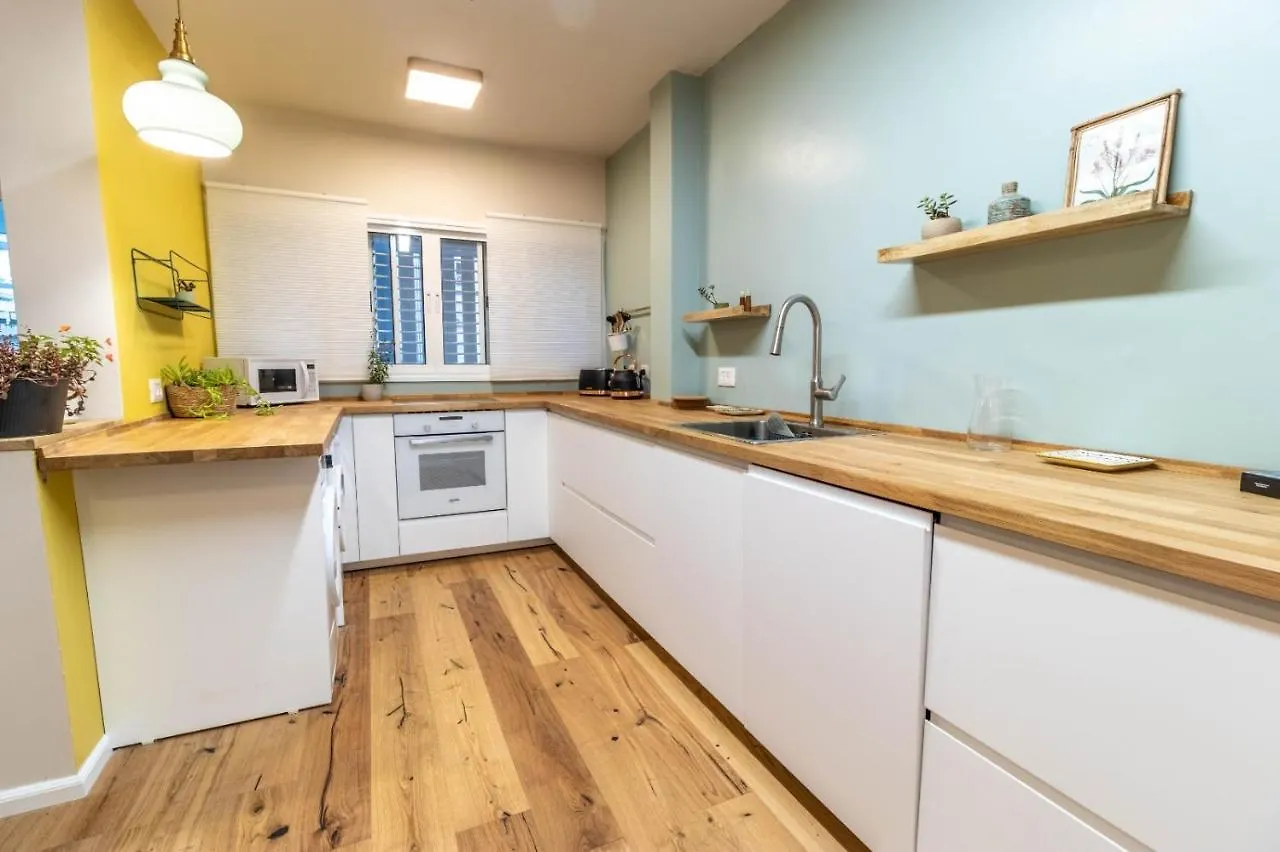 נופש ליד הים בת גלים Apartment Haifa